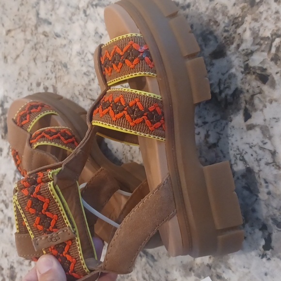 UGG ASHTON HERITAGE BRAID GLADIATOR WOMENS SANDALS $140 - Picture 8 of 8